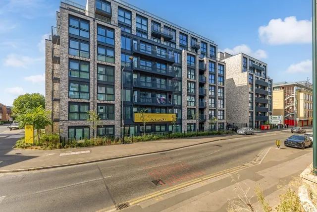 Photo 3 — Herschel Street Slough SL1