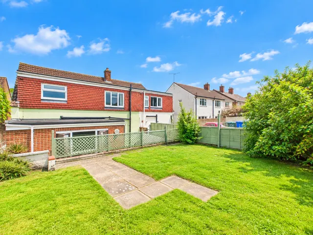 High Street, Binbrook, LN8, photo 2