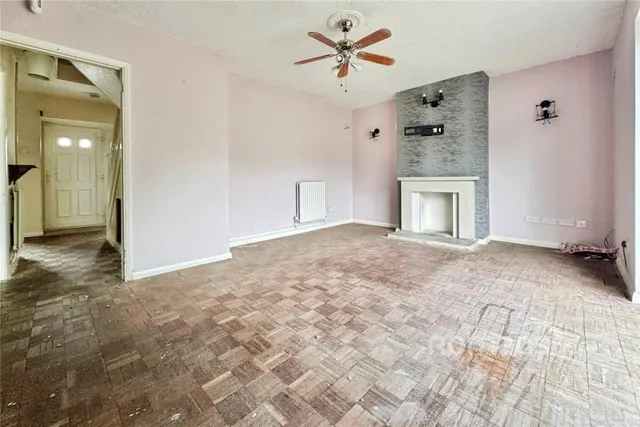 St. Michaels Road, Sandhurst, GU47, photo 2