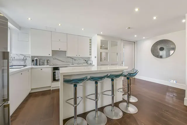 Harewood Avenue, London, NW1, photo 2