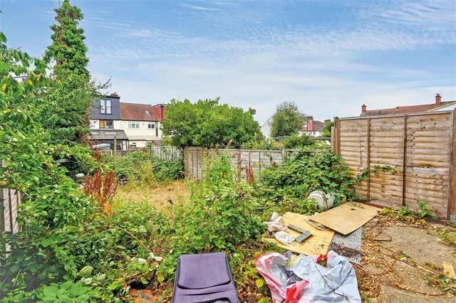 Photo 2 — Ivyday Grove, STREATHAM