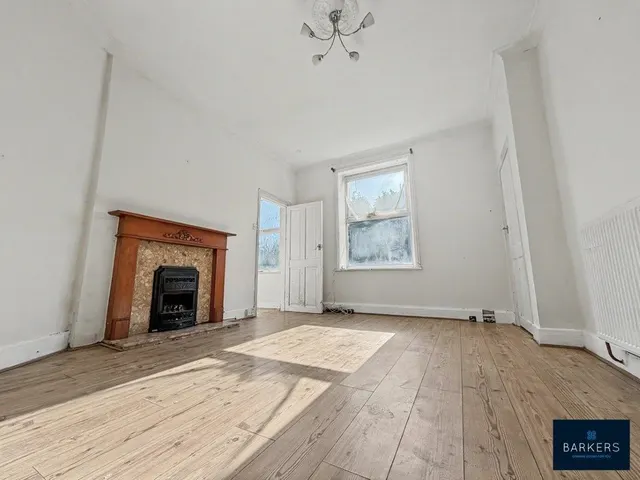 Photo 2 — Kilpin Hill Lane, Dewsbury WF13 4BG