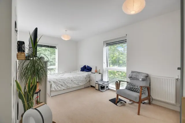 Adenmore Road, London, SE6, photo 1