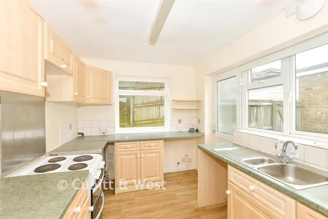 Sycamore Close, Woodingdean, BN2, photo 3