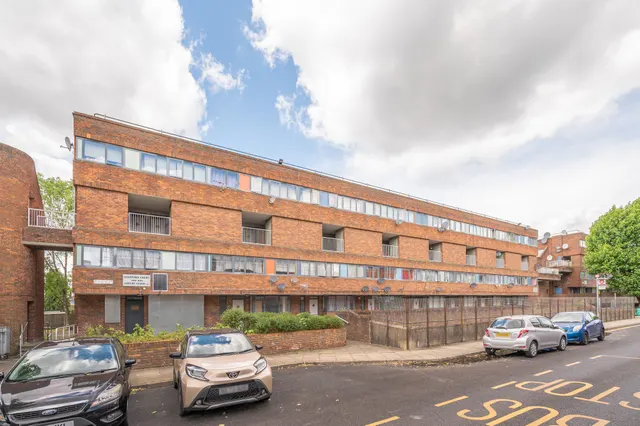 457 Stafford Court, Copley Close, London, photo 1