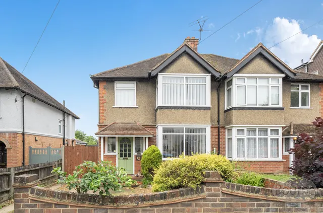 Worplesdon Road, Guildford, GU2, photo 1
