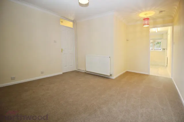 Clearbrook Close, High Wycombe, HP13, photo 2