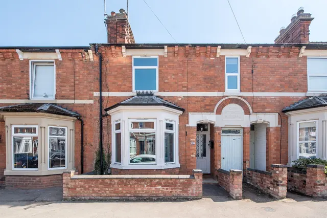 Hawthorn Road, Kettering, NN15, photo 1