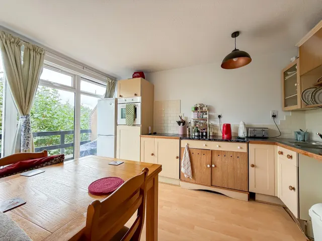 Somerset Square, Nailsea, BS48, photo 3