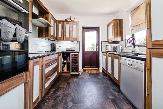 Photo 2 — Franmil Road, Hornchurch, Essex, RM12