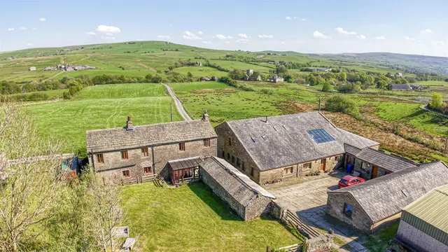 Middle Bank Top Farm, Lumb, photo 1