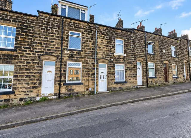 Haigh Hall Road, Greengates, photo 1