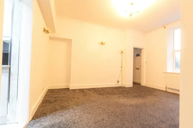 Manchester Road, Milnsbridge, HD4, photo 3