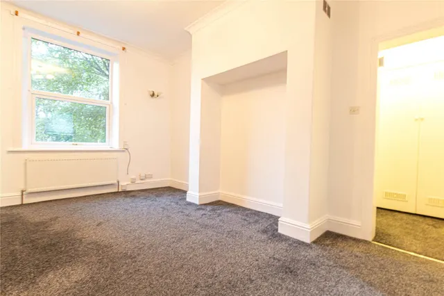 Manchester Road, Milnsbridge, HD4, photo 2