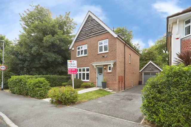 Blackthorn Avenue, LEEDS, photo 1