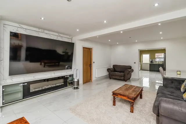 Yew Tree Road, Walsall, WS4, photo 2