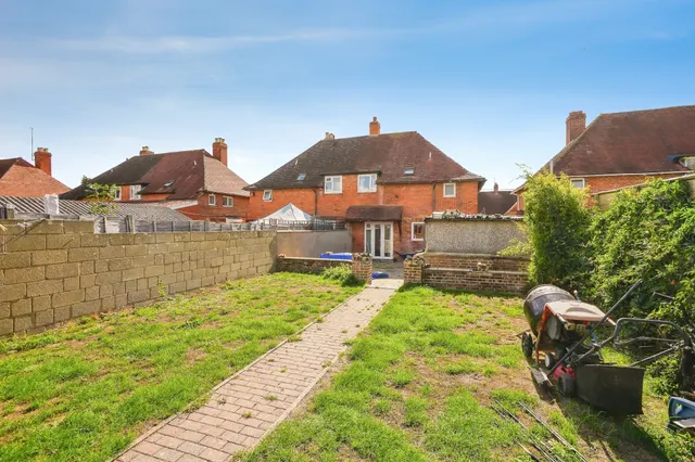 Photo 2 — Kynaston Road, Didcot