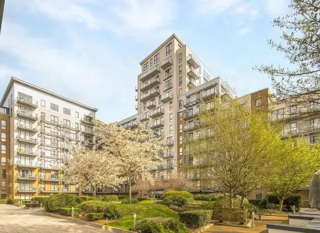 Seven Sea Gardens, Bow, E3, photo 1