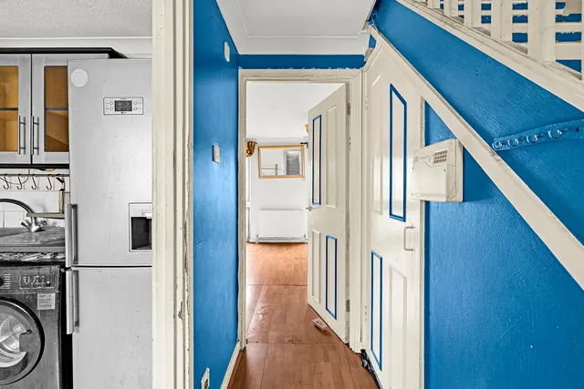 Photo 2 — 28 Milborne Street, London, E9 6RD