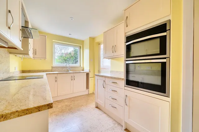Springfield Park, Maidenhead, SL6, photo 2