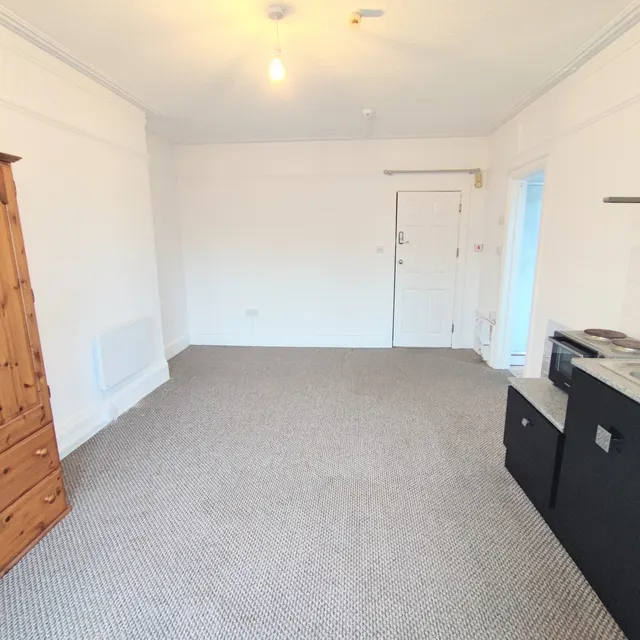 Holland Road, Weymouth, DT4, photo 3