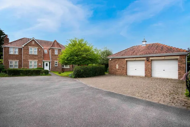 Park Mews, Retford, photo 1