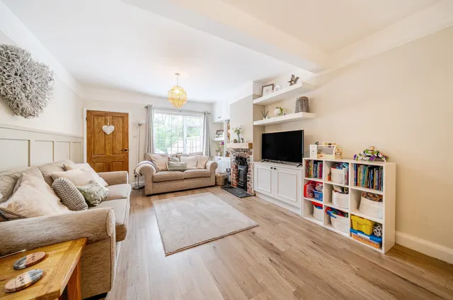 Photo 2 — Fenns Lane, West End, Woking, Surrey, GU24 9QF