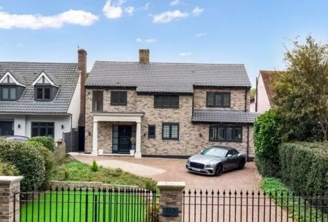 Tolmers Road, Cuffley, EN6, photo 1