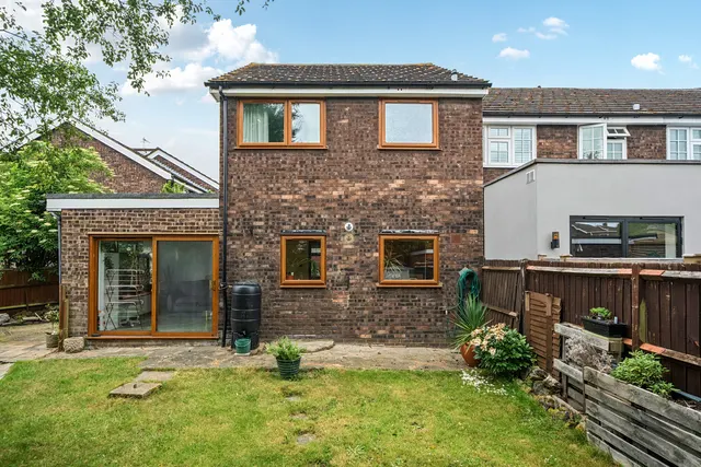 Queenswood Road, DA15, photo 1