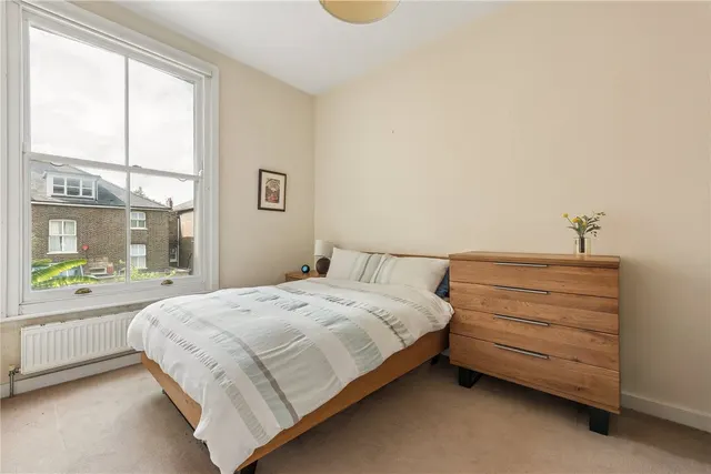 Photo 2 — Wilberforce Road, London, N4
