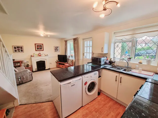 Photo 2 — Clayworth Close, Sidcup