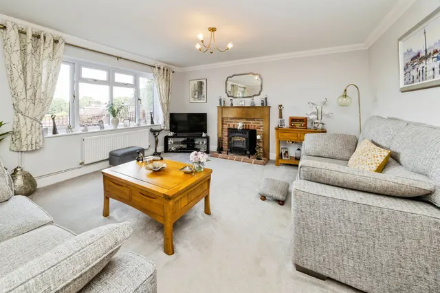 Priory Way, Haywards Heath, RH16, photo 3