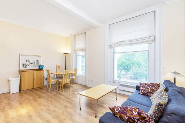 West Smithfield, Clerkenwell, EC1A, photo 2