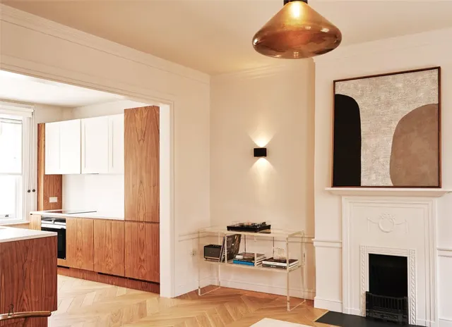 Weymouth Mews, Marylebone, W1G, photo 3