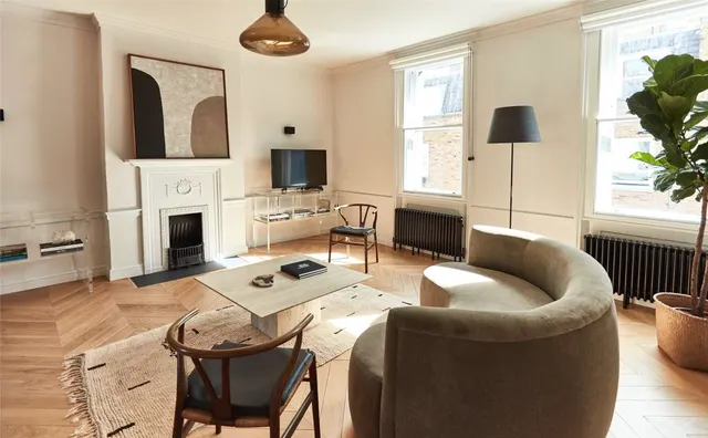 Weymouth Mews, Marylebone, W1G, photo 2