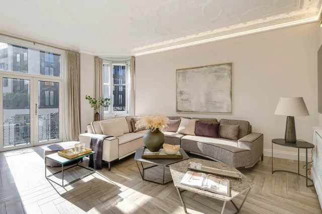 Wellington Court, SW1X, photo 3