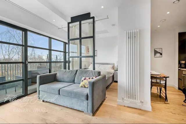 Lyell Street, London, E14, photo 1