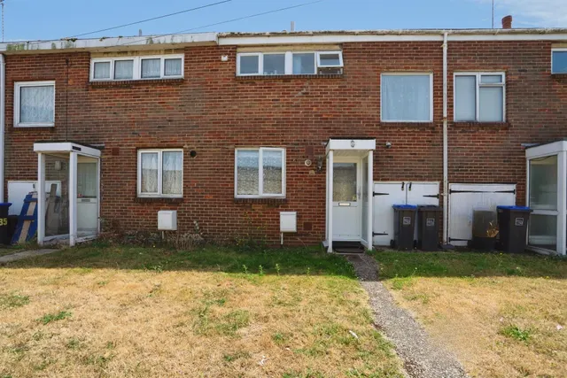 Meadow Road, Worthing, photo 1