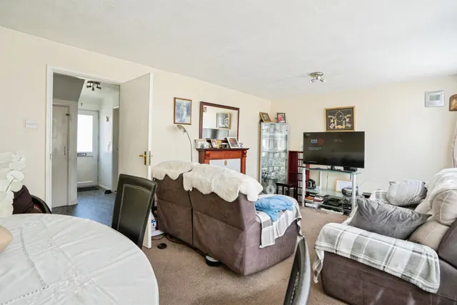 Photo 3 — Meadow Road, Worthing