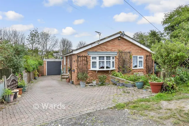 Hillside Road, Minster-On-Sea, ME12, photo 1