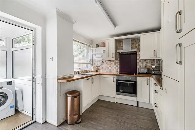 Kingsway, Caversham, RG4, photo 3