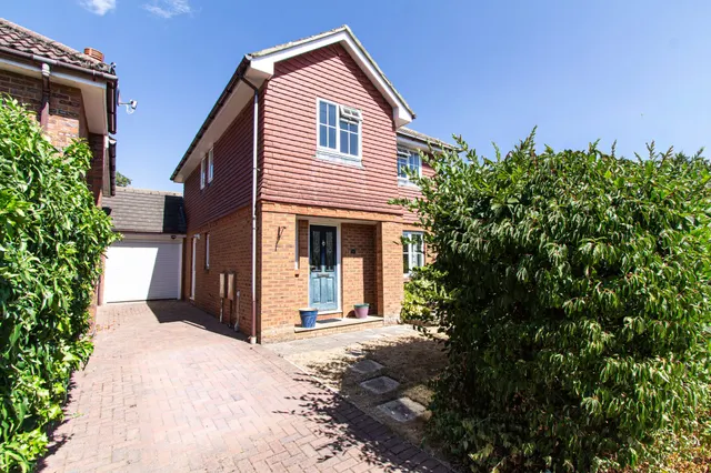 Cavendish Gardens, Church Crookham, Fleet, GU52 6PD, photo 1