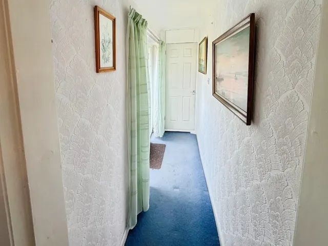 Windermere Road, CH65, photo 2