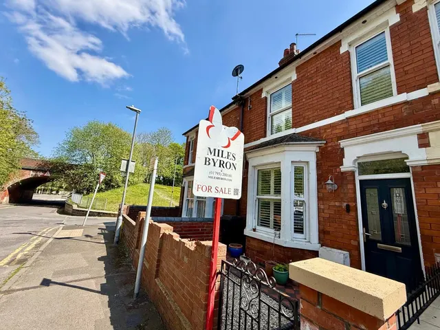 Photo 3 — Evelyn Street, Swindon, Wiltshire, SN3 1RP