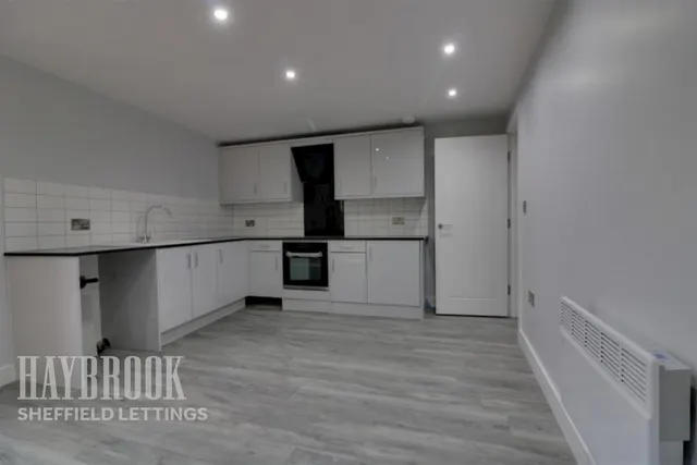 Hillsborough, S6, photo 1