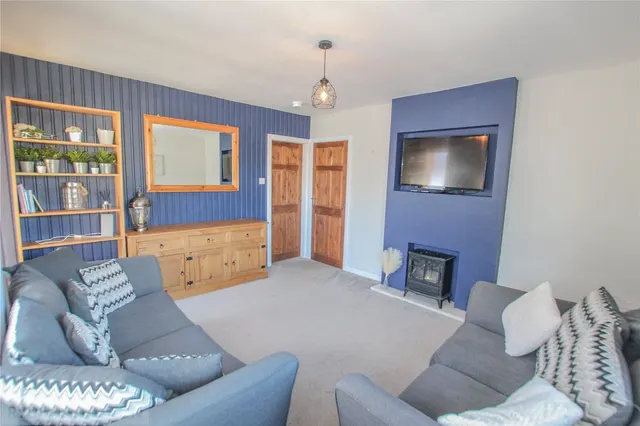 Beaumont Street, Netherton, HD4, photo 3