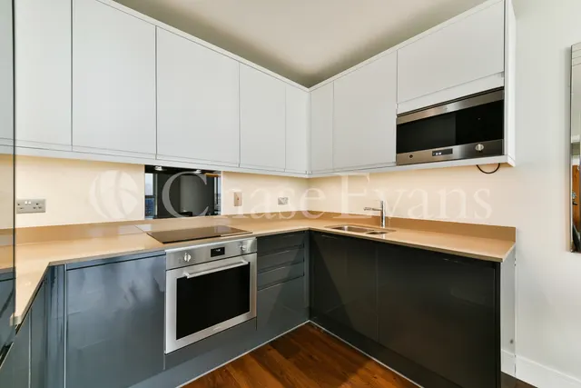 Merrick Road, Southall, UB2, photo 2
