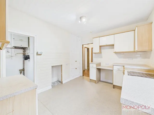 Tudor Road, Wrexham, LL13, photo 3