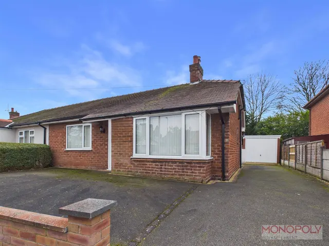 Tudor Road, Wrexham, LL13, photo 1