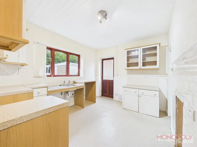 Tudor Road, Wrexham, LL13, photo 2